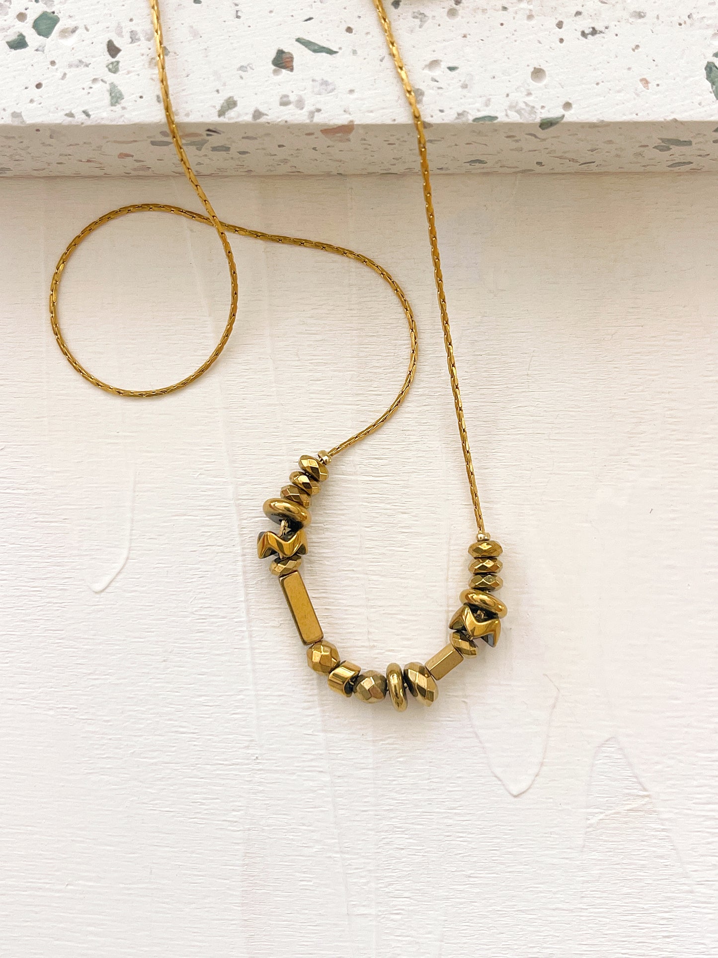 Collier ROCKY