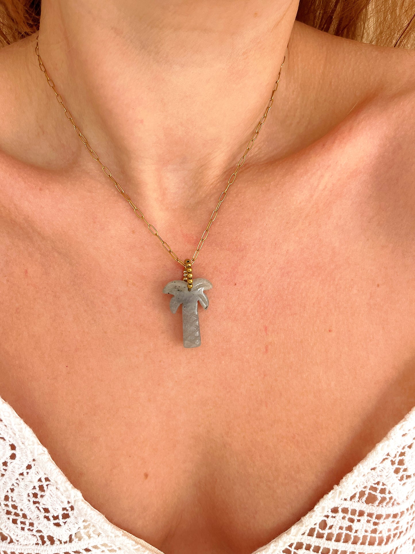Collier USAMY court - Larvakite
