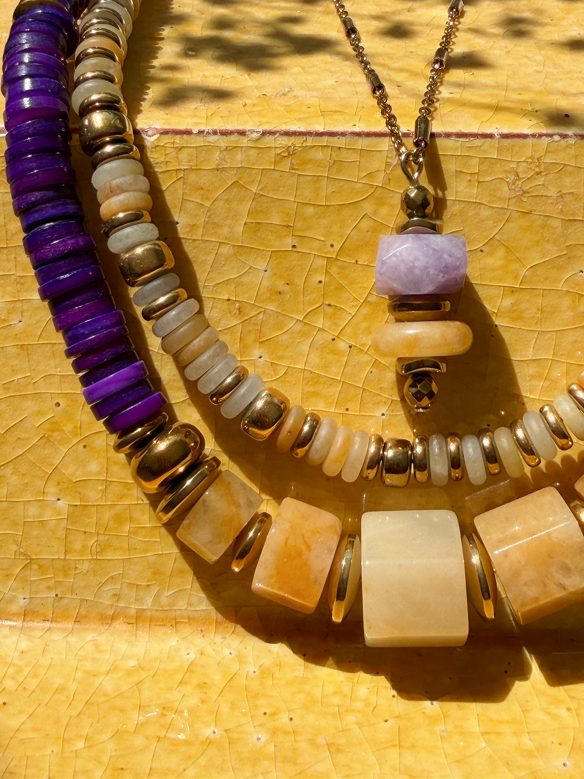 LOOK - VICENS purple, VINNIO jade topaze, LORETTE Valldemossa
