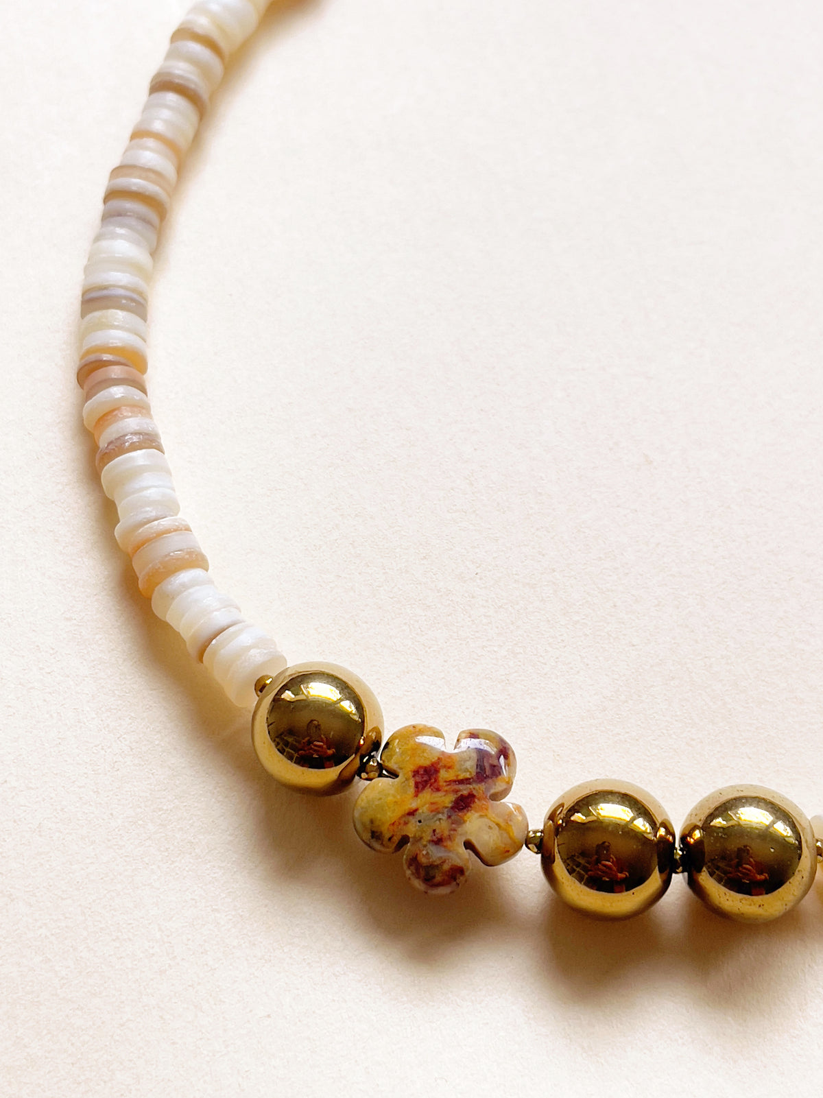 Collier SANTI