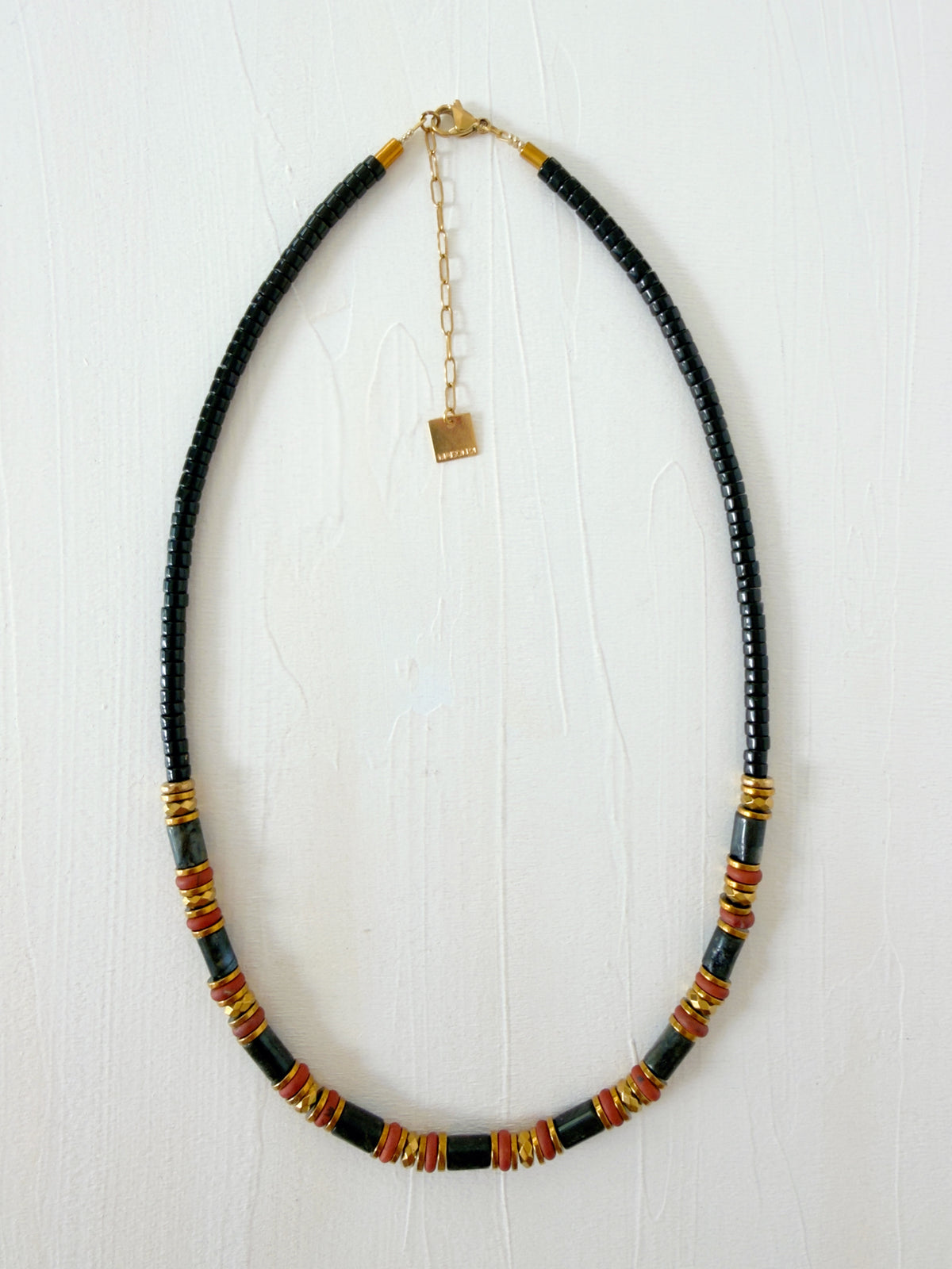 Collier VOLTAIRE - Larvakite